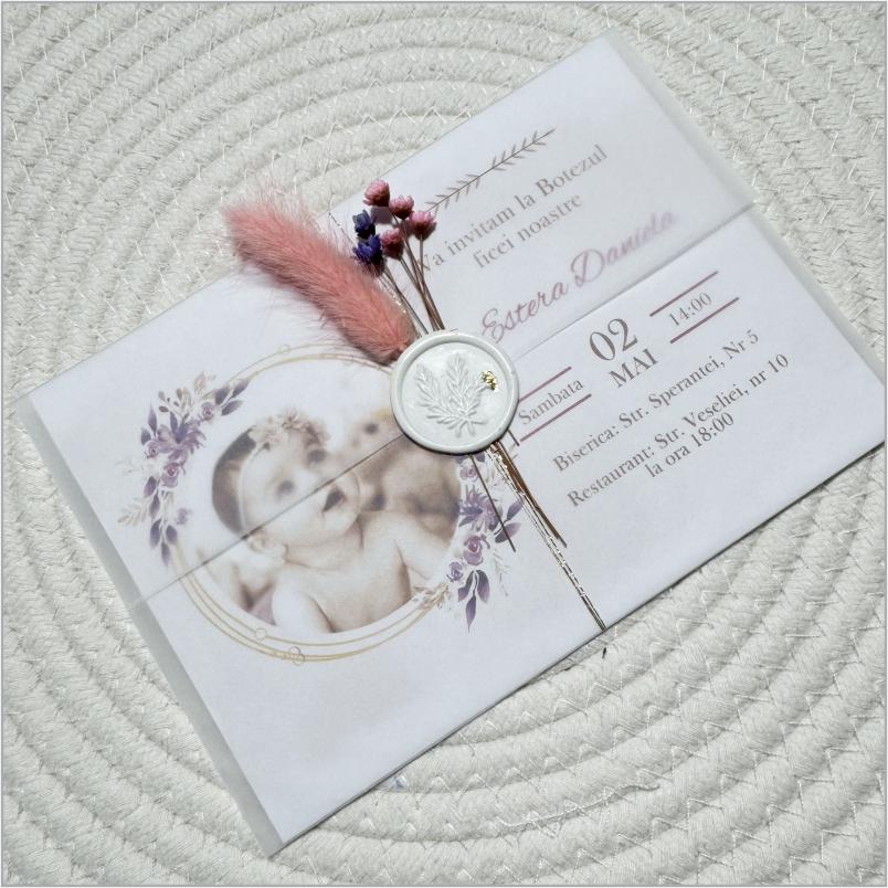Invitație Botez „Vintage Lavender” – model elegant cu fotografie și sigiliu alb