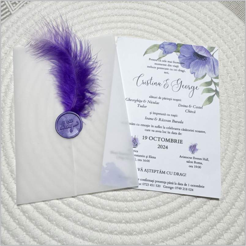 „Royal Violet” – Invitație de Nuntă cu Pană Mov și Sigiliu Elegant